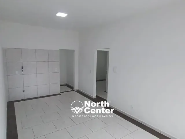 Sobrado com 200m² 7 quartos e 5 banheiros, à venda, no bairro Costeira em Balneário Barra do Sul