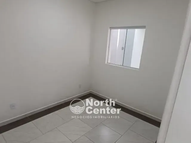 Sobrado com 200m² 7 quartos e 5 banheiros, à venda, no bairro Costeira em Balneário Barra do Sul