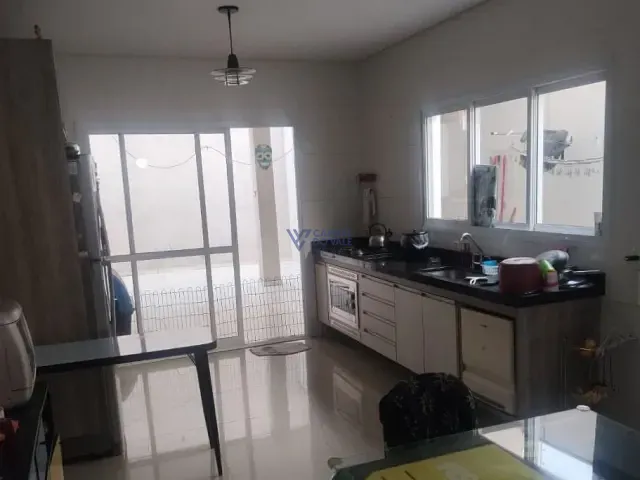 Sobrado com 125m² 3 quartos e 2 banheiros, à venda, no bairro Jardim das Indústrias em São José dos Campos