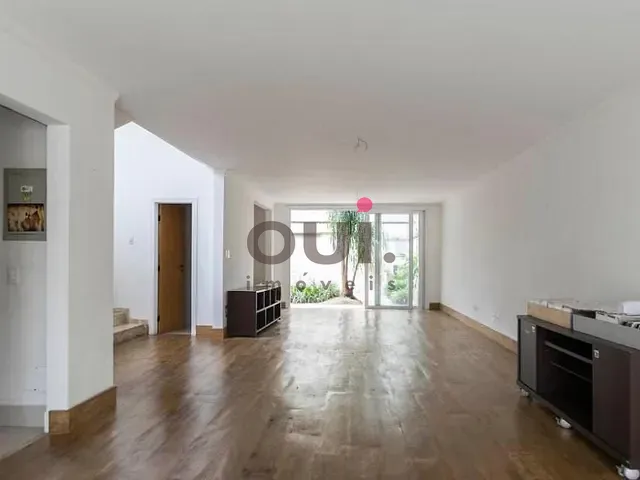 Sobrado com 610m² 4 quartos e 6 banheiros, à venda, no bairro Cambuci em São Paulo