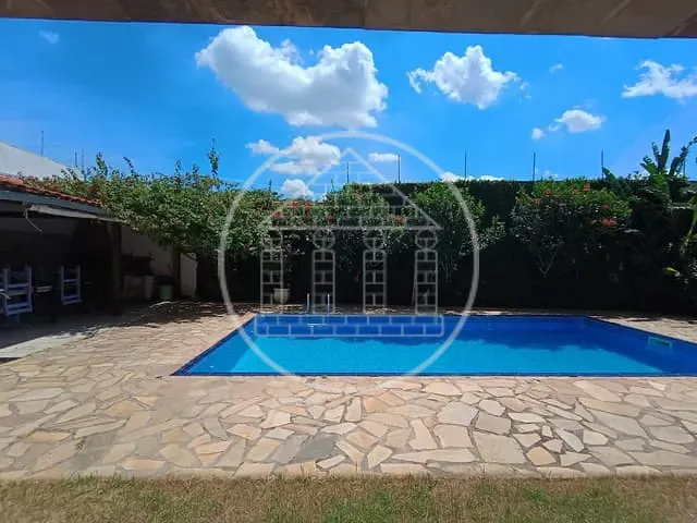 Sobrado com 800m² 5 quartos e 5 banheiros, à venda ou para alugar, no bairro Interlagos em São Paulo