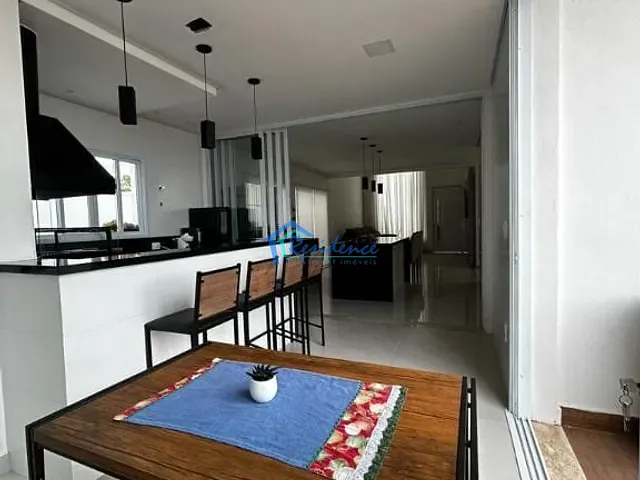 Sobrado com 300m² 3 quartos e 1 banheiro, à venda, no bairro Reserva Central Parque em Salto