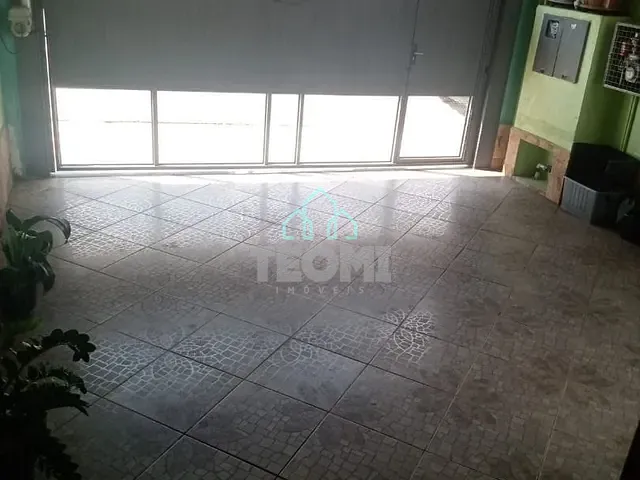 Sobrado com 150m² 3 quartos e 2 banheiros, à venda, no bairro Alto de São Pedro em Taubaté