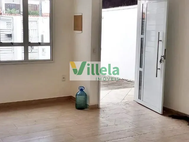 Sobrado 3 quartos e 2 banheiros, à venda, no bairro Vila Amorim em Suzano