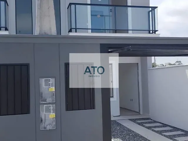 Sobrado 2 quartos e 1 banheiro, à venda, no bairro Areias em Tijucas