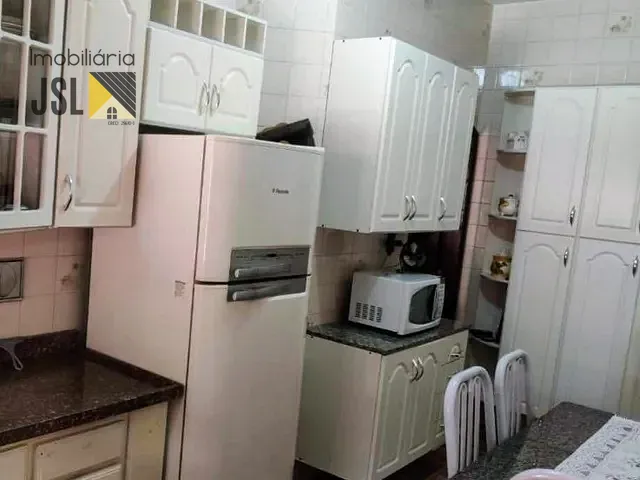Sobrado com 250m² 3 quartos e 2 banheiros, à venda, no bairro Vila Santos em Caçapava