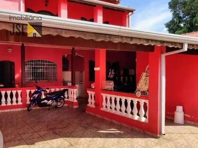 Sobrado com 250m² 3 quartos e 2 banheiros, à venda, no bairro Vila Santos em Caçapava