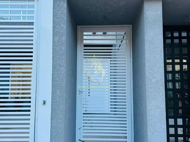 Sobrado 3 quartos e 4 banheiros, à venda, no bairro São Francisco de Assis em Camboriú