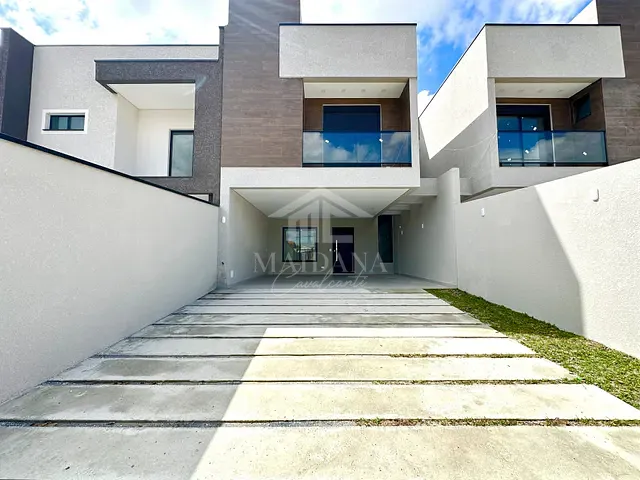Sobrado com 209m² 3 quartos e 3 banheiros, à venda, no bairro Bom Jesus em São José dos Pinhais