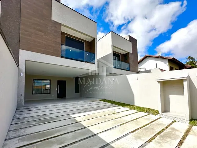 Sobrado com 209m² 3 quartos e 3 banheiros, à venda, no bairro Bom Jesus em São José dos Pinhais