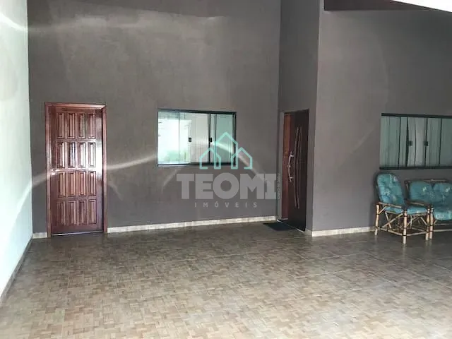 Sobrado com 328m² 3 quartos e 3 banheiros, à venda, no bairro Vila Areao em Taubaté