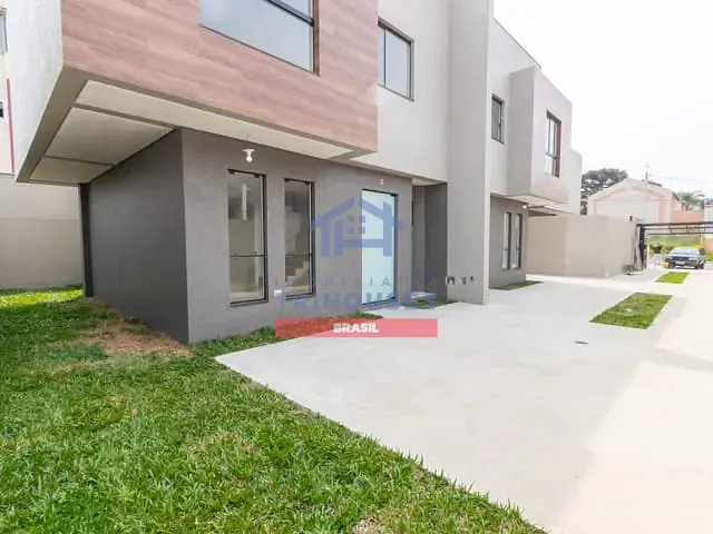 Sobrado 3 quartos e 3 banheiros, à venda, no bairro Uberaba em Curitiba