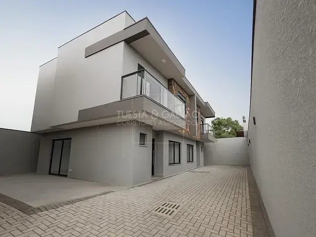 Sobrado com 99m² 3 quartos e 2 banheiros, à venda, no bairro Alto Boqueirão em Curitiba
