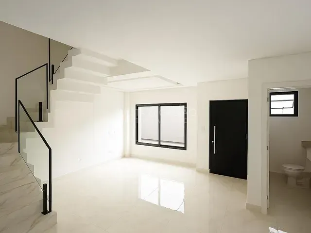 Sobrado com 99m² 3 quartos e 2 banheiros, à venda, no bairro Alto Boqueirão em Curitiba