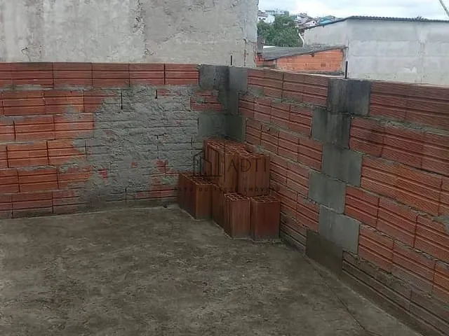 Sobrado com 125m² 3 quartos e 2 banheiros, à venda, no bairro Jardim Esperança em Mogi das Cruzes