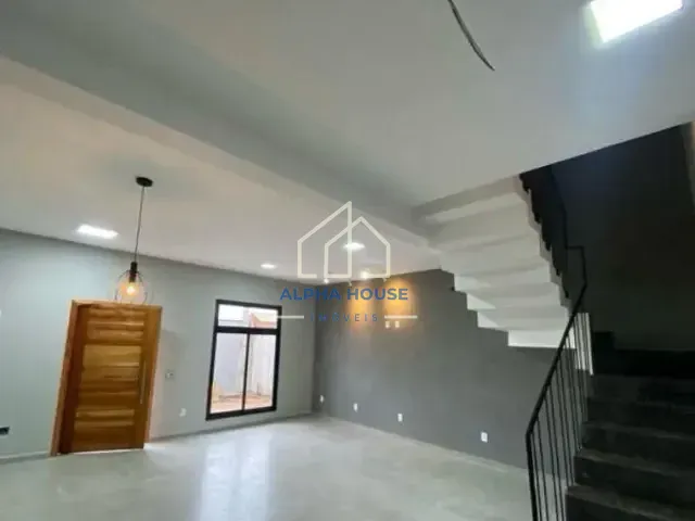 Sobrado com 176m² 3 quartos e 2 banheiros, à venda, no bairro Santa Clara em Pindamonhangaba