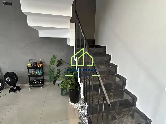 Sobrado com 176m² 3 quartos e 2 banheiros, à venda, no bairro Santa Clara em Pindamonhangaba