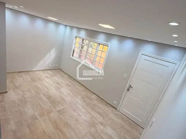 Sobrado 2 quartos e 2 banheiros, à venda, no bairro Enseada em Guarujá