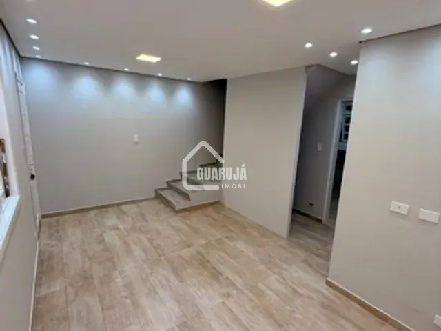 Sobrado 2 quartos e 2 banheiros, à venda, no bairro Enseada em Guarujá