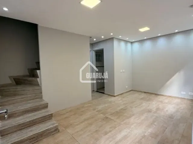 Sobrado 2 quartos e 2 banheiros, à venda, no bairro Enseada em Guarujá