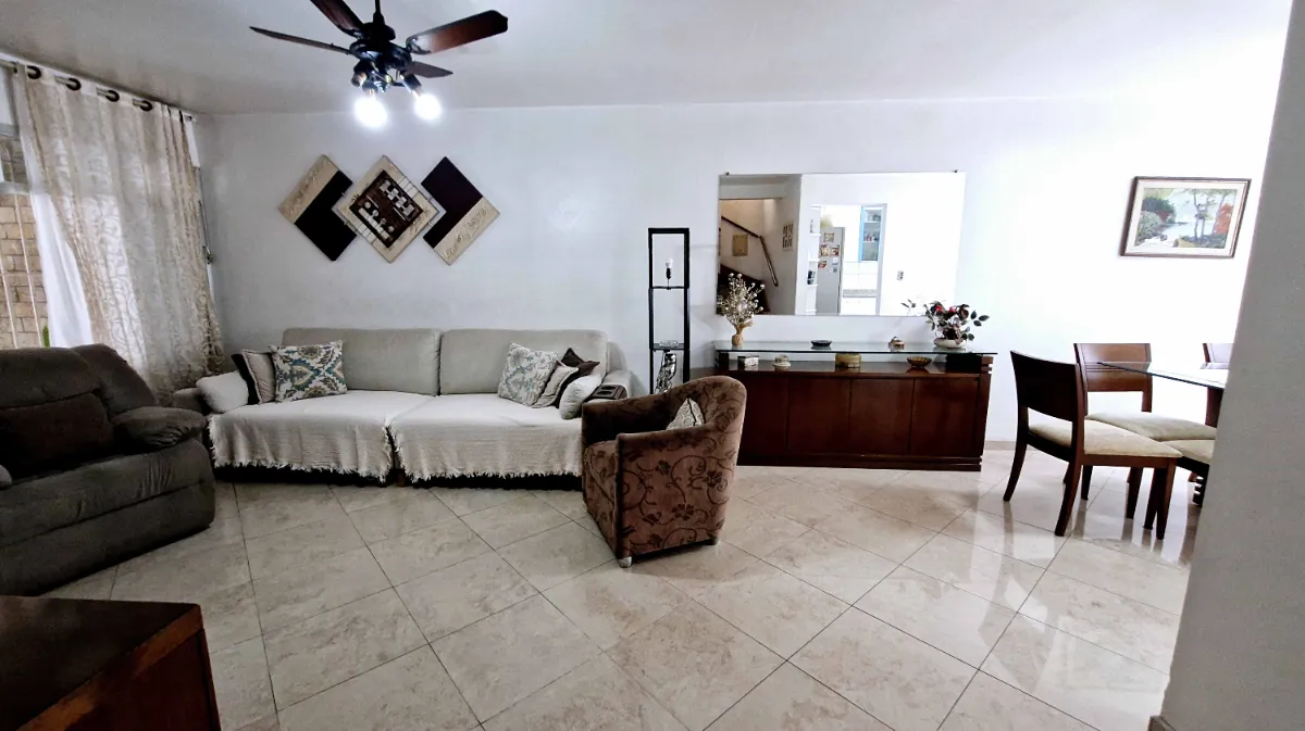 Sobrado para venda em Jardim Santo Amaro com 3 quartos, sendo 1 suíte, 147m²