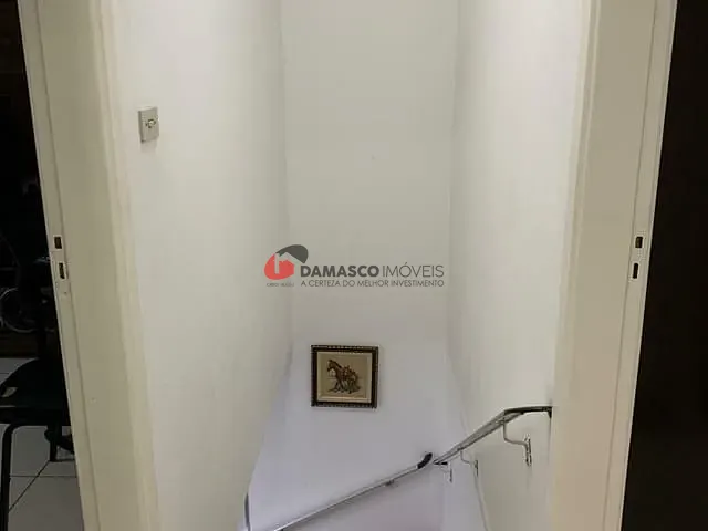 Sobrado com 175m² 3 quartos e 2 banheiros, à venda, no bairro Olímpico em São Caetano do Sul