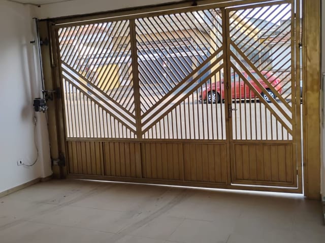 Sobrado 2 quartos e 1 banheiro, à venda, no bairro Vila Antonieta em São Paulo