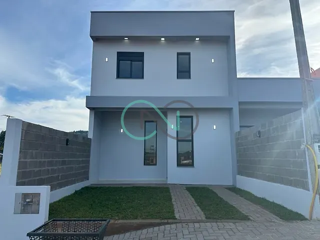 Sobrado com 150m² 2 quartos e 2 banheiros, à venda, no bairro Centenário em Sapiranga
