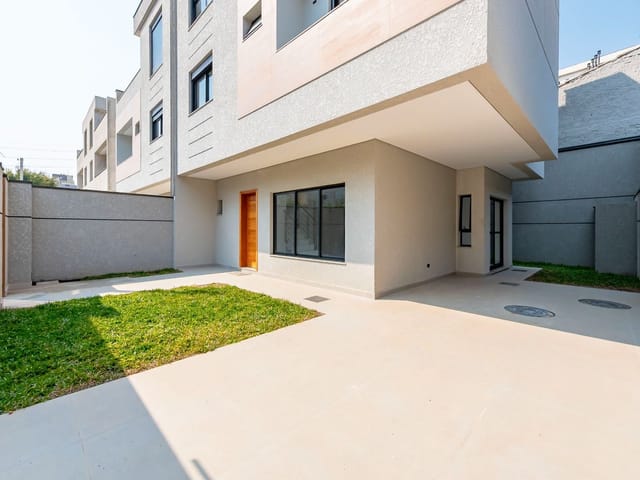 Sobrado com 188m² 3 quartos e 5 banheiros, à venda, no bairro Vila Izabel em Curitiba