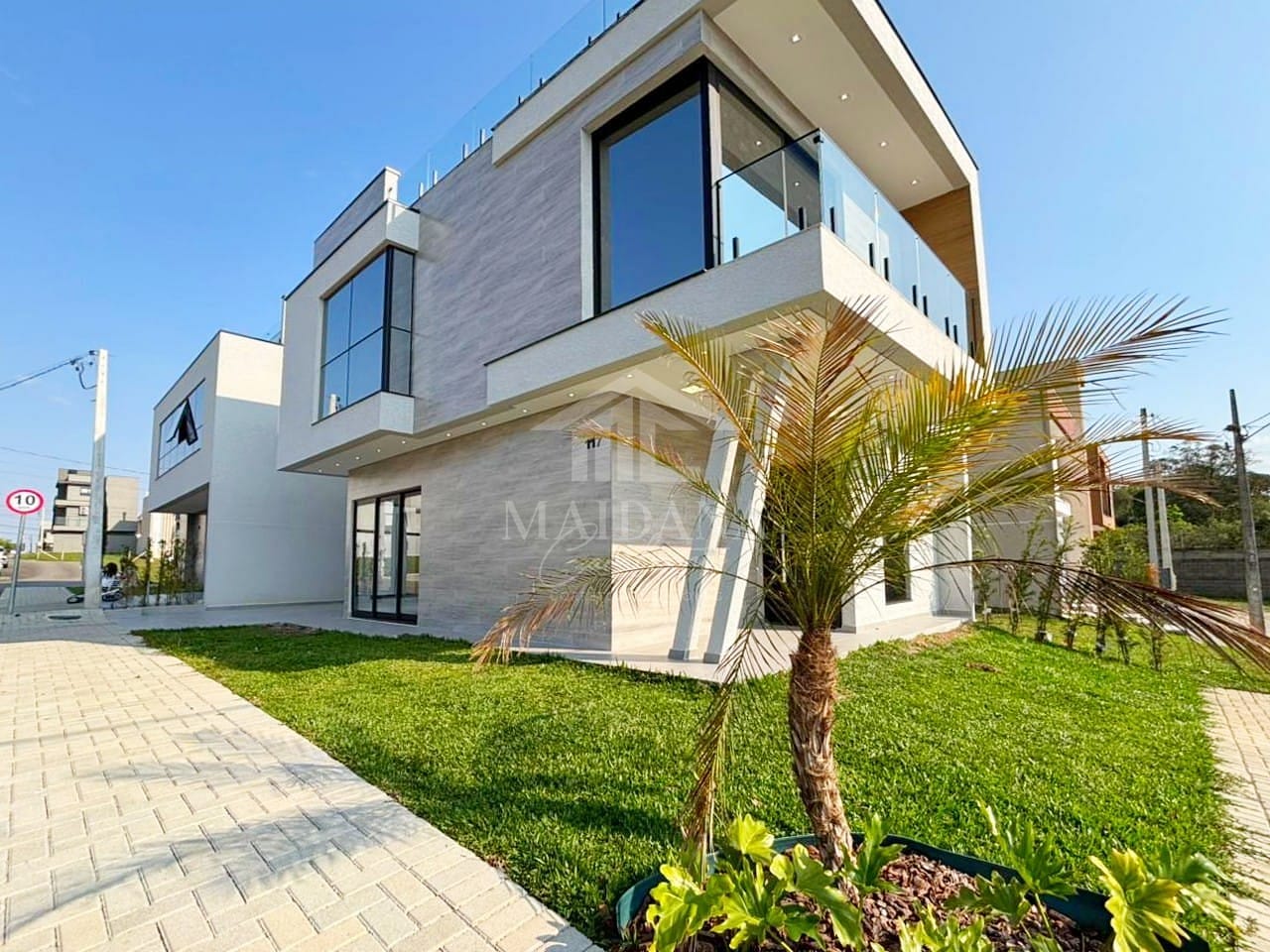 Sobrado à venda com 3 quartos, 152m² - Foto 1