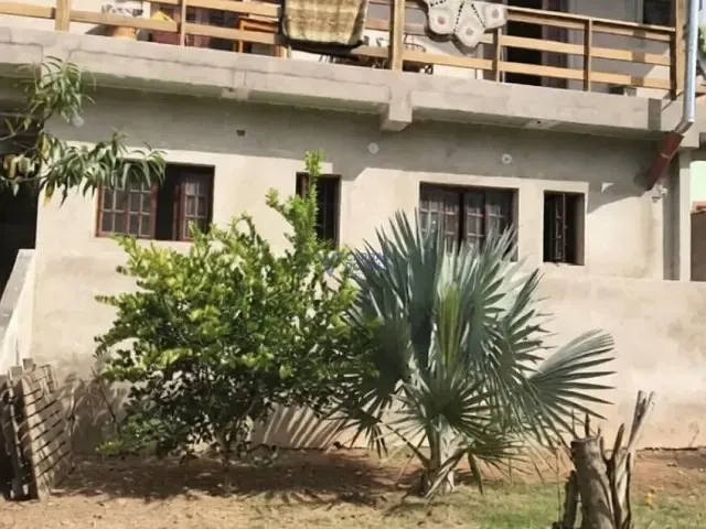 Sobrado com 500m² 3 quartos e 2 banheiros, à venda, no bairro Parque Monte Rey em São Bento do Sapucaí