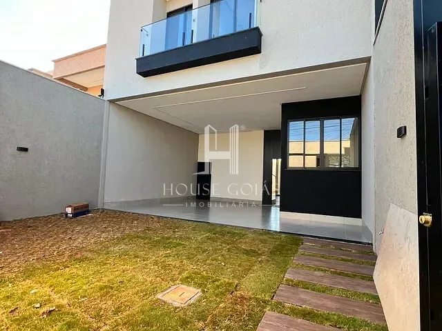 Sobrado com 450m² 3 quartos e 5 banheiros, à venda, no bairro Jardim Helvécia em Aparecida de Goiânia