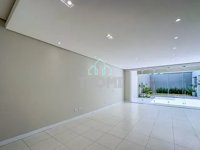 Sobrado com 300m² 3 quartos e 3 banheiros, à venda, no bairro Parque Sao Luis em Tremembé