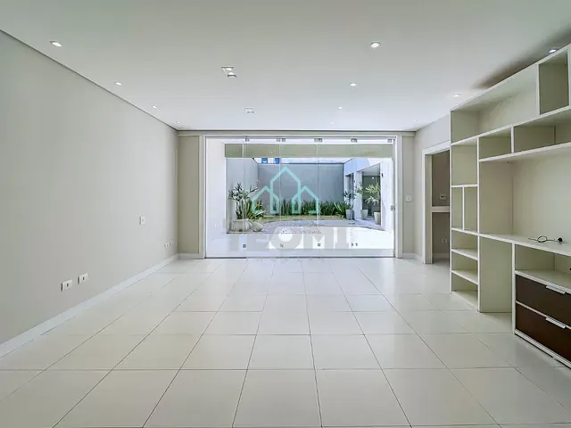 Sobrado com 300m² 3 quartos e 3 banheiros, à venda, no bairro Parque Sao Luis em Tremembé