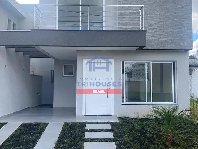 Sobrado 3 quartos e 2 banheiros, à venda, no bairro Campo de Santana em Curitiba