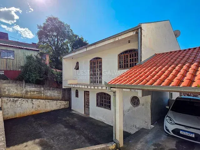 Sobrado com 110m² 3 quartos e 2 banheiros, à venda, no bairro Santa Cândida em Curitiba