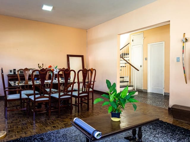 Casa com 300m² 3 quartos e 2 banheiros, à venda, no bairro Centro em Pelotas