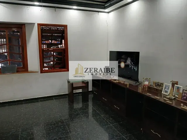 Sobrado com 255m² 4 quartos e 8 banheiros, à venda, no bairro Parque Renato Maia em Guarulhos