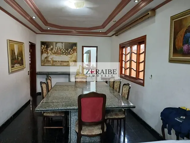 Sobrado com 255m² 4 quartos e 8 banheiros, à venda, no bairro Parque Renato Maia em Guarulhos