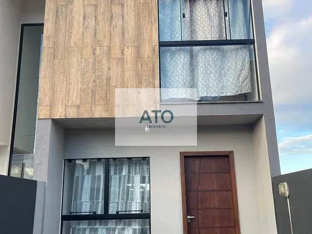 Sobrado 2 quartos e 1 banheiro, à venda, no bairro areias em Tijucas