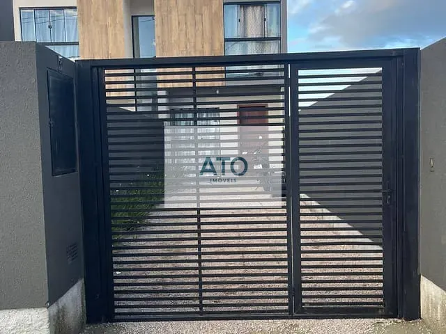 Sobrado 2 quartos e 1 banheiro, à venda, no bairro areias em Tijucas