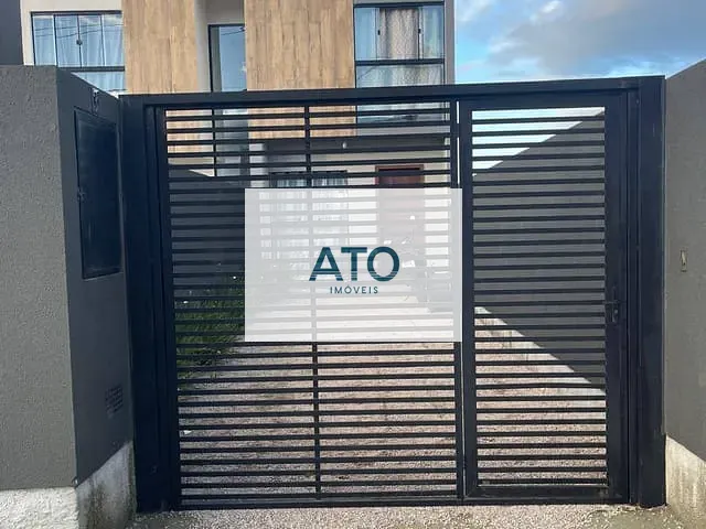 Sobrado 2 quartos e 1 banheiro, à venda, no bairro areias em Tijucas