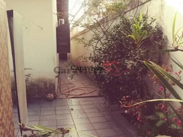 Sobrado 3 quartos e 2 banheiros, à venda, no bairro Vila Mesquita em São Paulo