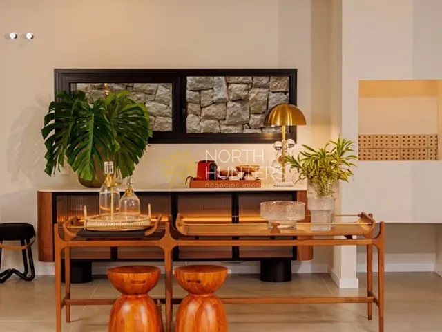 Sobrado com 311m² 3 quartos e 4 banheiros, à venda, no bairro América em Joinville