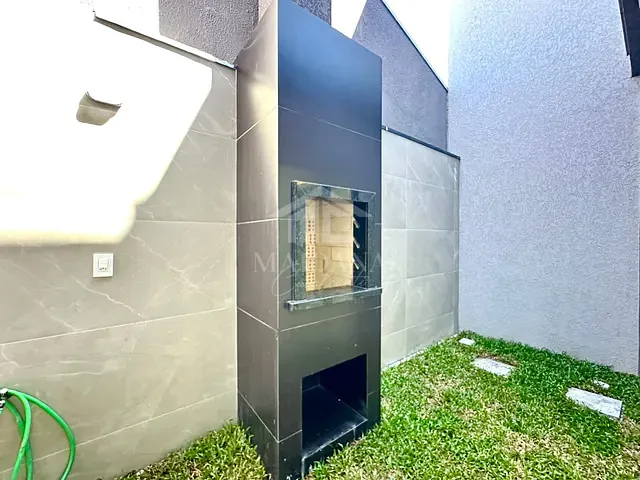 Sobrado com 237m² 3 quartos e 2 banheiros, à venda, no bairro Cruzeiro em São José dos Pinhais