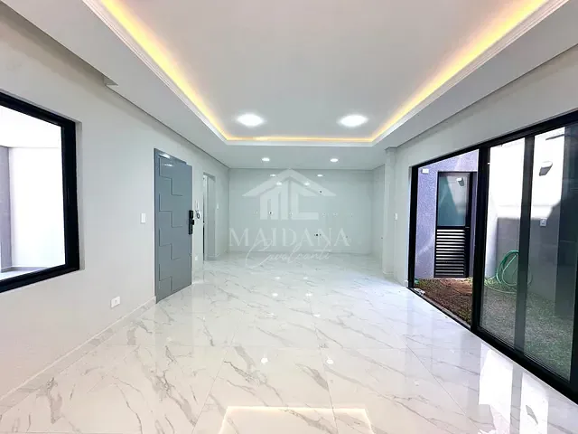 Sobrado com 237m² 3 quartos e 2 banheiros, à venda, no bairro Cruzeiro em São José dos Pinhais
