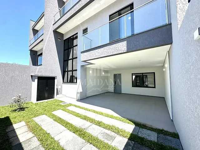 Sobrado com 237m² 3 quartos e 2 banheiros, à venda, no bairro Cruzeiro em São José dos Pinhais