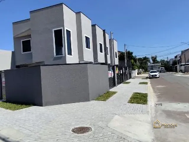 Sobrado com 59m² 2 quartos e 1 banheiro, à venda, no bairro Sítio Cercado em Curitiba