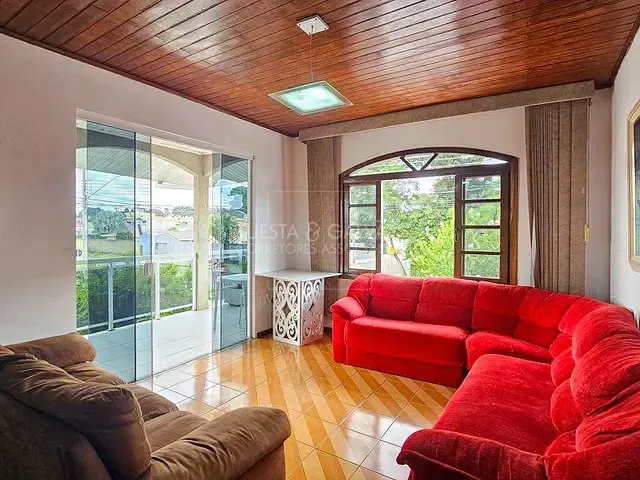 Sobrado com 396m² 6 quartos e 5 banheiros, à venda, no bairro Cajuru em Curitiba