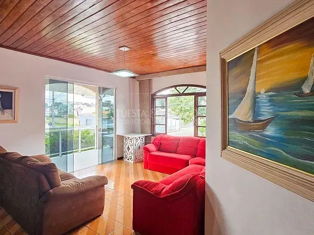 Sobrado com 396m² 6 quartos e 5 banheiros, à venda, no bairro Cajuru em Curitiba